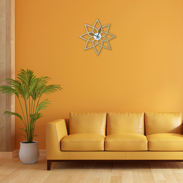 ساعة حائط خشبية على شكل وردة مزخرفة - المرجع NL-006